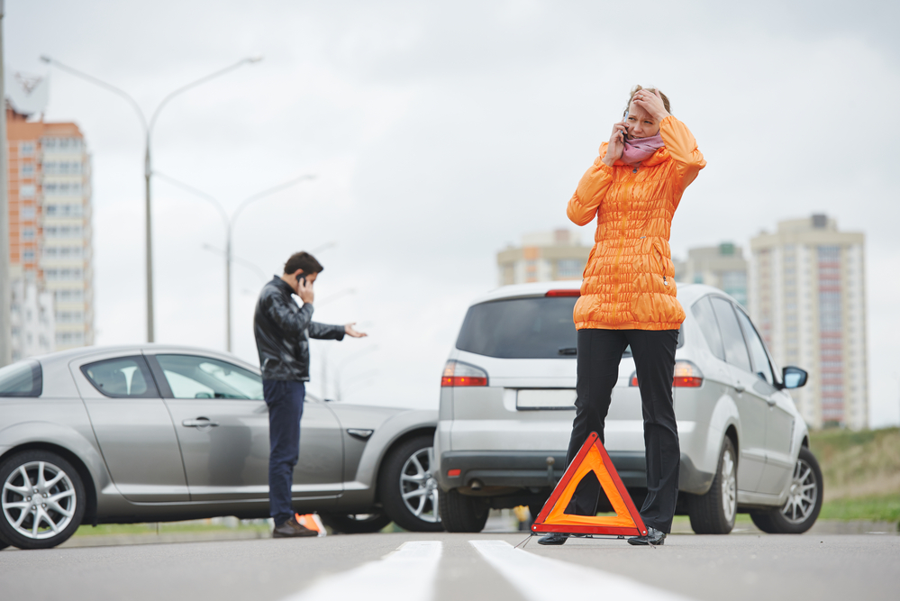 Speaking With An Adjuster After Car Accident - car crash collision